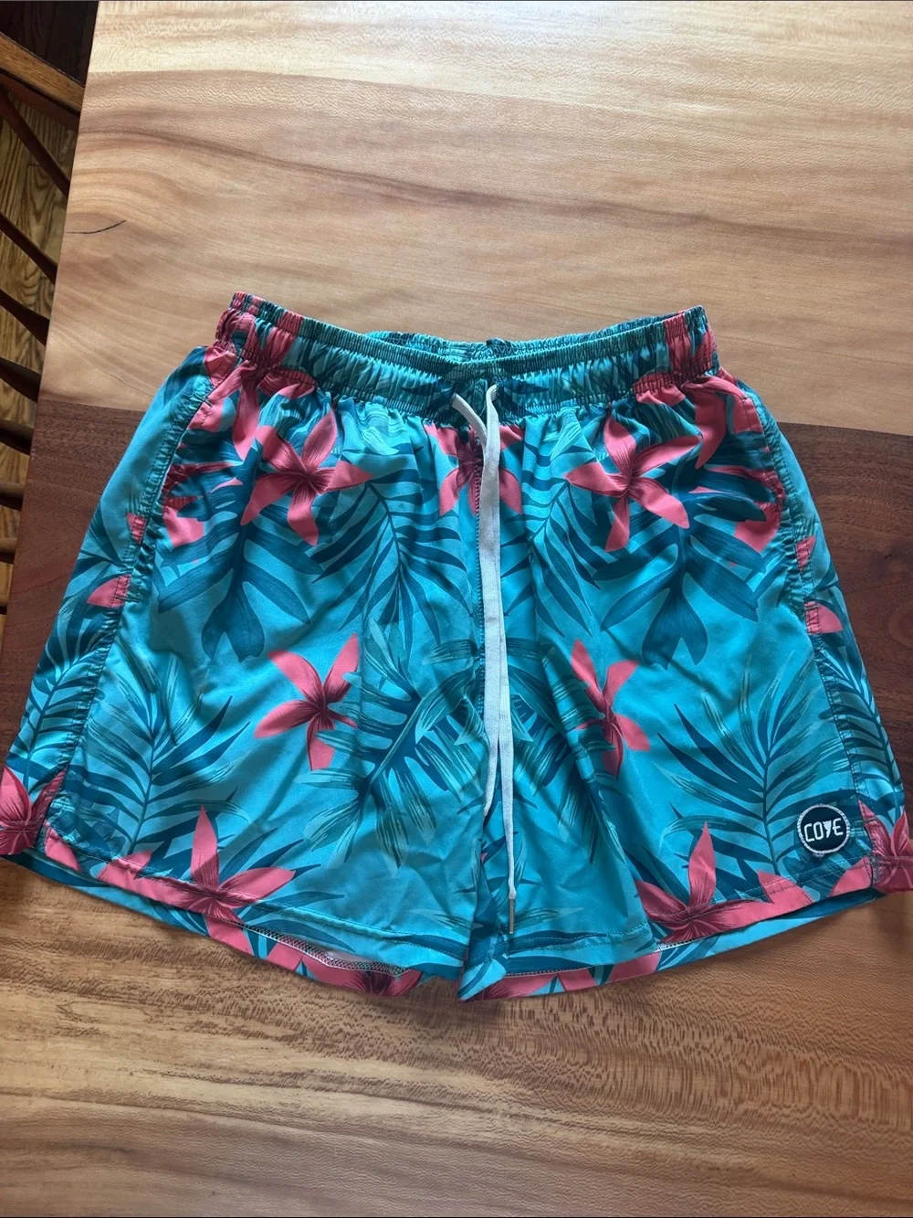 Cove men’s size 36 swim trunks